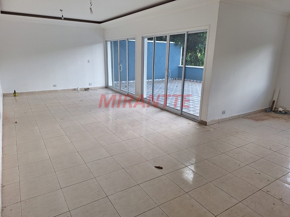 Sobrado de 320m² com 3 quartos em PARQUE PETROPOLIS