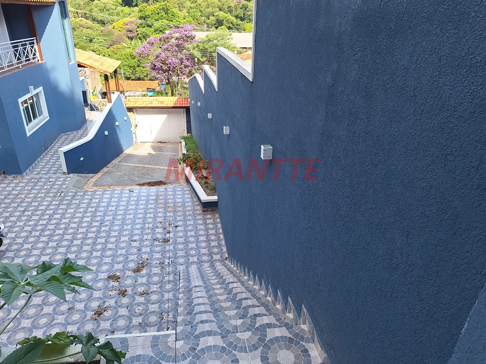 Sobrado de 320m² com 3 quartos em PARQUE PETROPOLIS