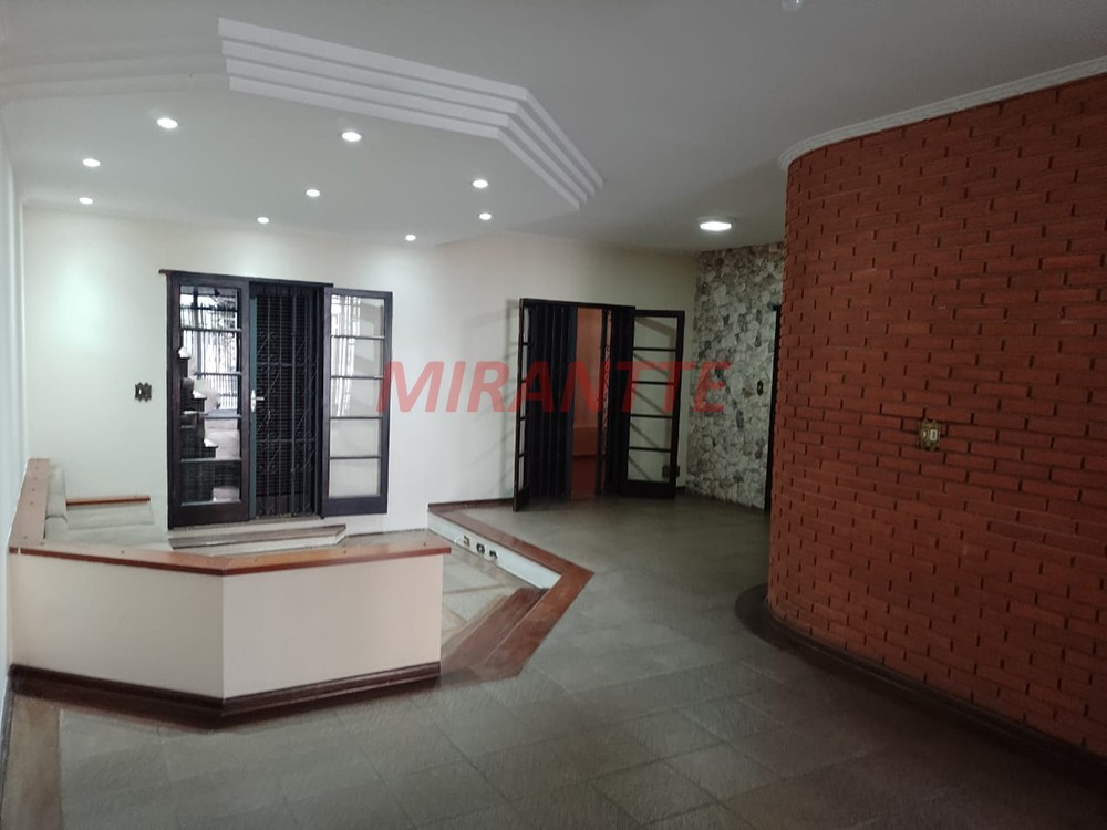 Sobrado de 290m² com 3 quartos em Vila Hortência