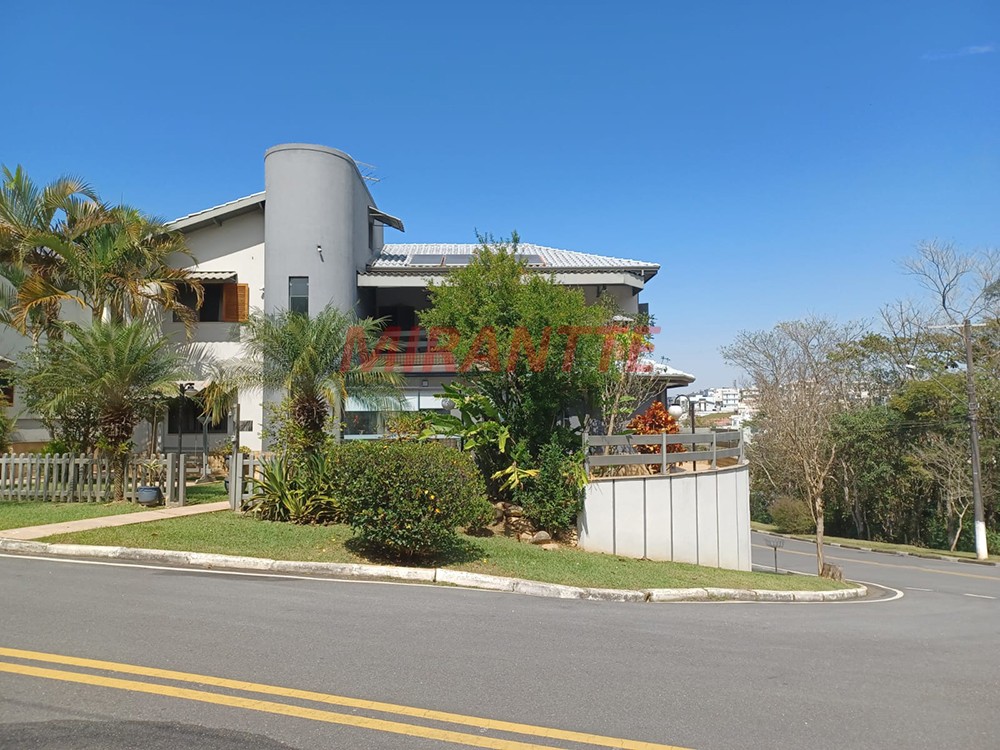 Sobrado de 351m² com 3 quartos em Jardim Fazenda Rincão