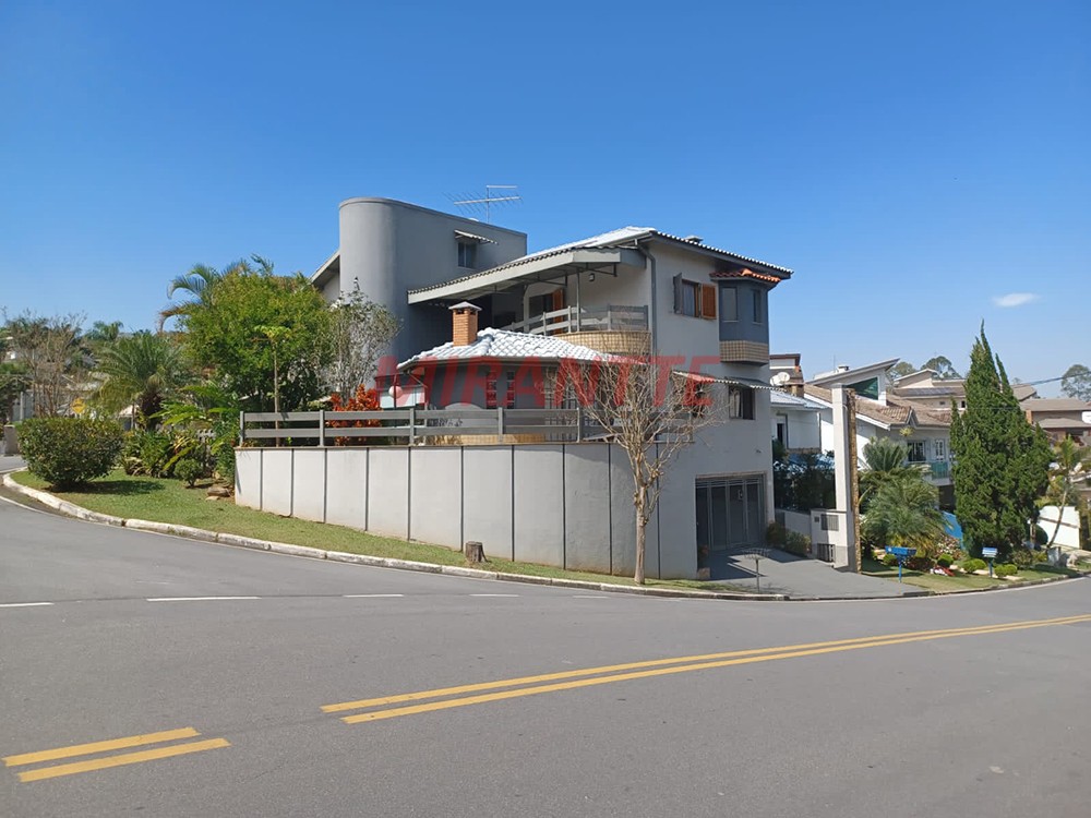 Sobrado de 351m² com 3 quartos em Jardim Fazenda Rincão