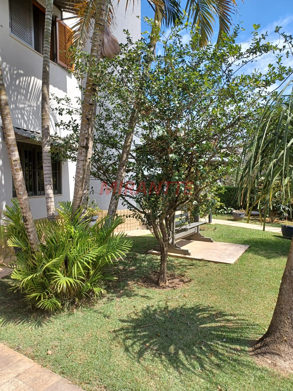 Sobrado de 351m² com 3 quartos em Jardim Fazenda Rincão