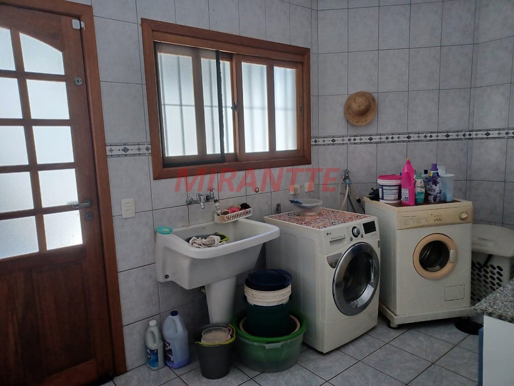 Sobrado de 351m² com 3 quartos em Jardim Fazenda Rincão