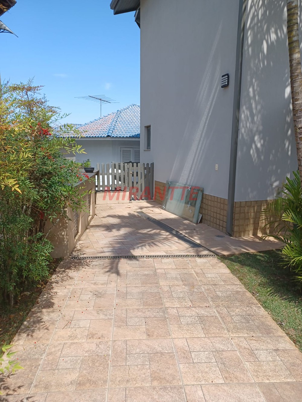 Sobrado de 351m² com 3 quartos em Jardim Fazenda Rincão