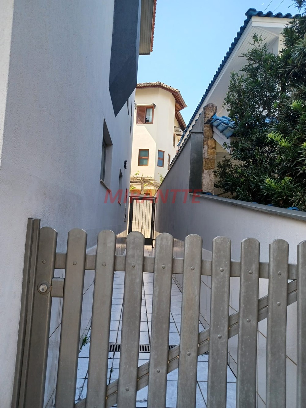 Sobrado de 351m² com 3 quartos em Jardim Fazenda Rincão