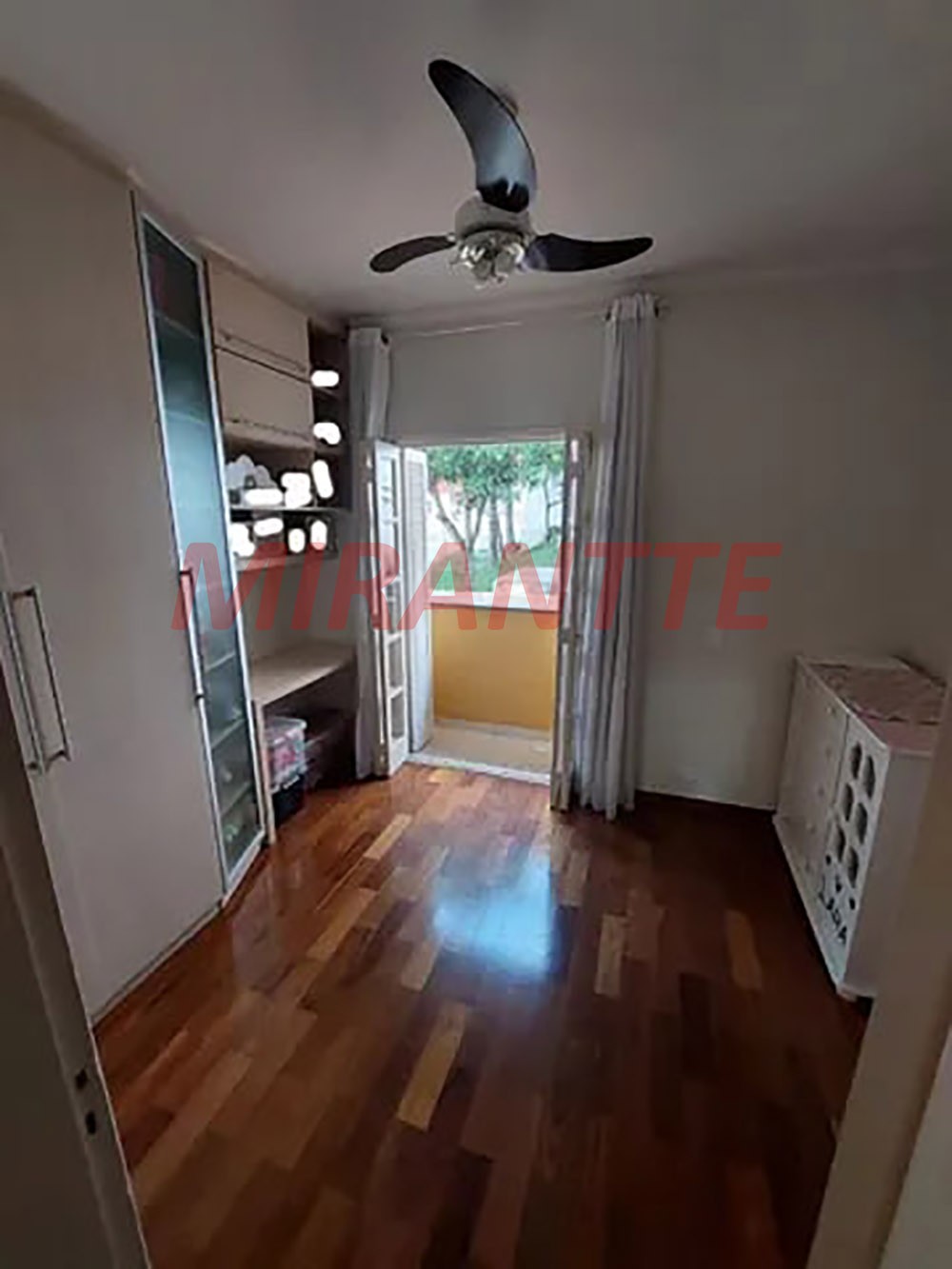 Cond. fechado de 90m² com 2 quartos em Jardim Leonor Mendes De Barros