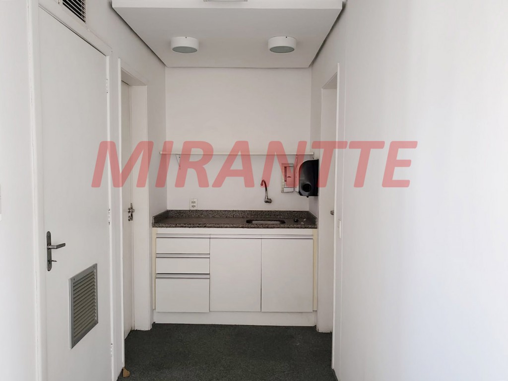 Conjunto comercial em Barra Funda