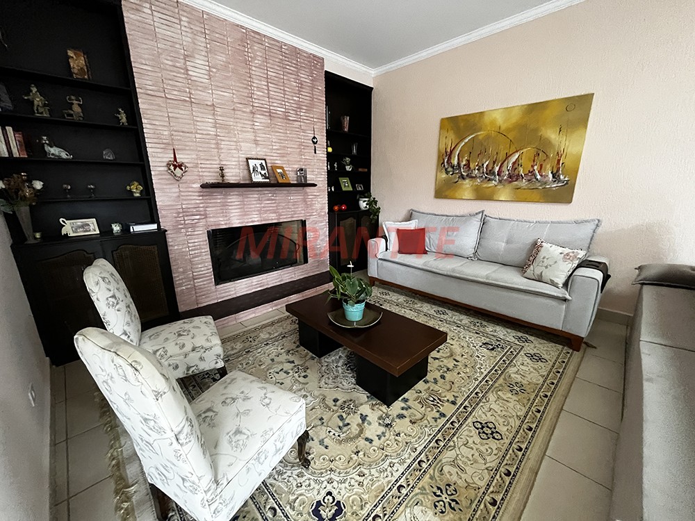 Sobrado de 400m² com 5 quartos em Tremembe