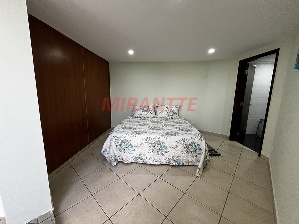 Sobrado de 400m² com 5 quartos em Tremembe