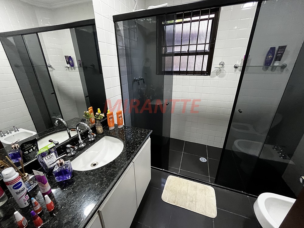 Sobrado de 400m² com 5 quartos em Tremembe