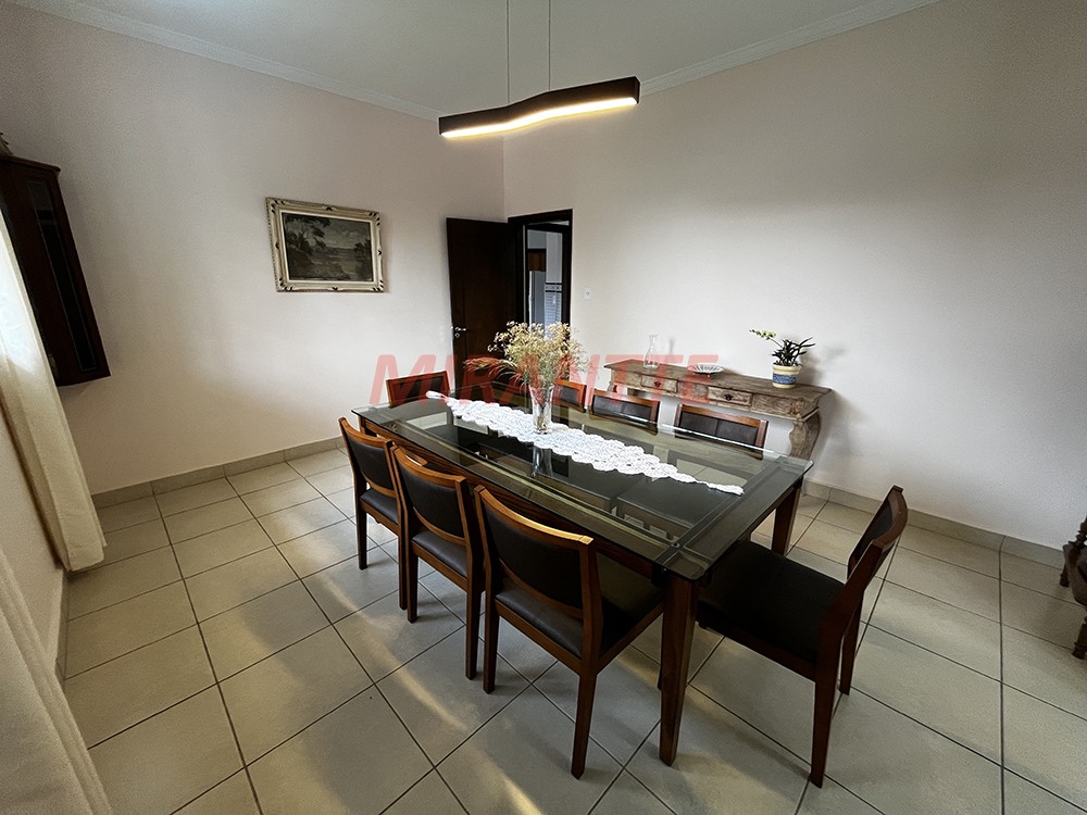 Sobrado de 400m² com 5 quartos em Tremembe