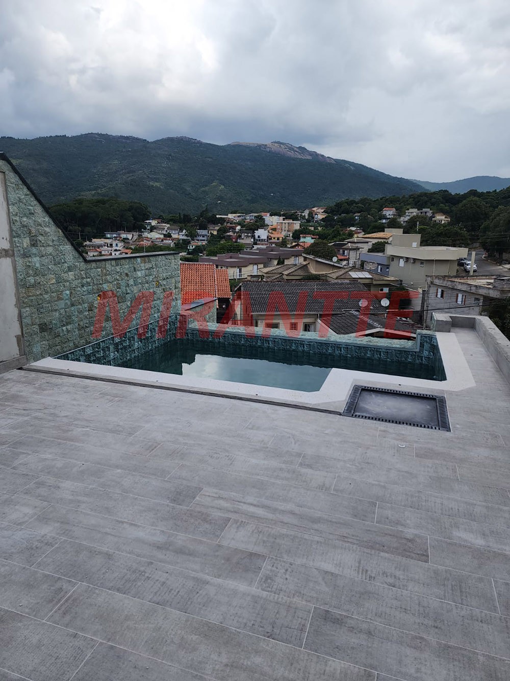 Sobrado de 150m² com 3 quartos em Jardim Maristela