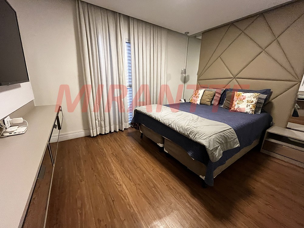 Sobrado de 248m² com 3 quartos em Santana