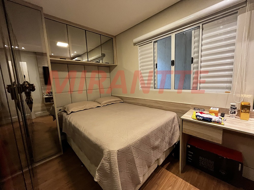 Sobrado de 248m² com 3 quartos em Santana