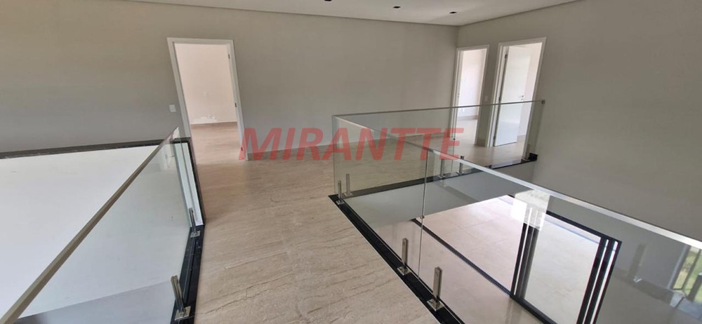 Sobrado de 297m² com 3 quartos em Itapetinga