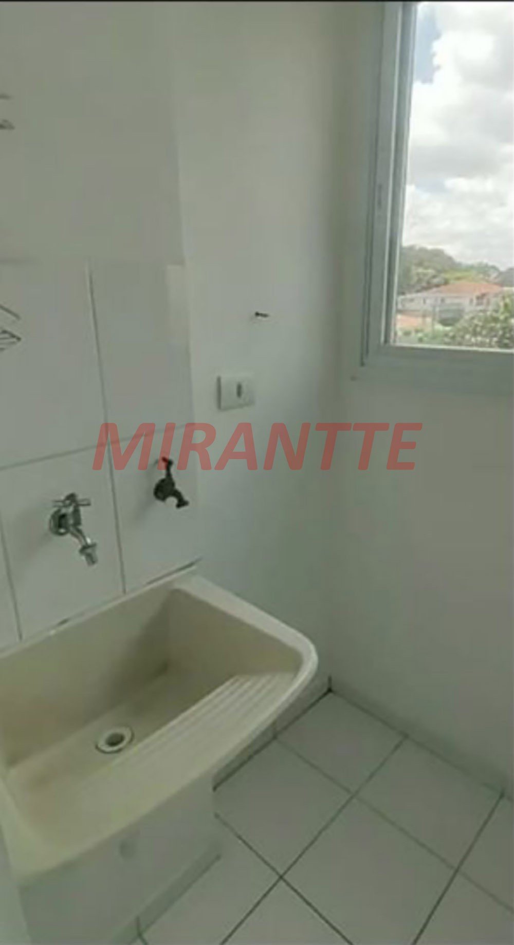 Apartamento com 2 quartos em Vila Amalia
