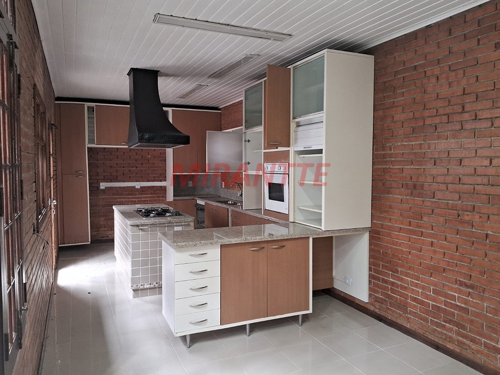 Casa terrea de 645m² com 4 quartos em Serra da Cantareira