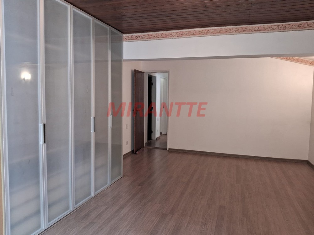 Casa terrea de 645m² com 4 quartos em Serra da Cantareira