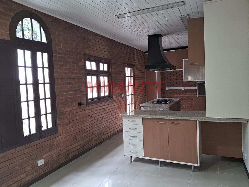 Casa terrea de 645m² com 4 quartos em Serra da Cantareira