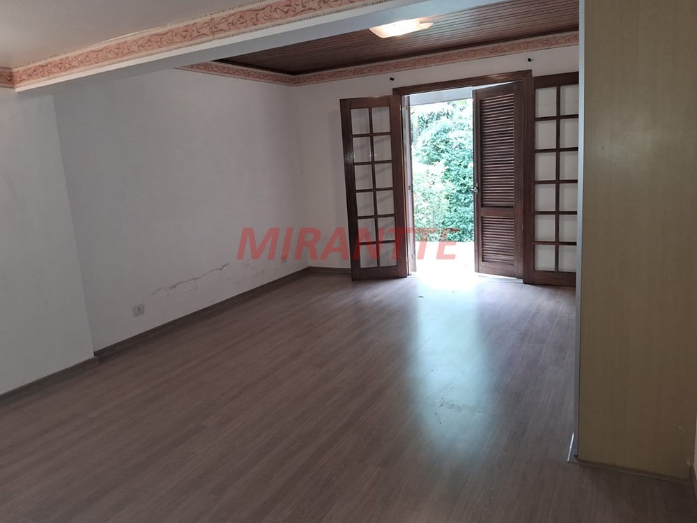 Casa terrea de 645m² com 4 quartos em Serra da Cantareira