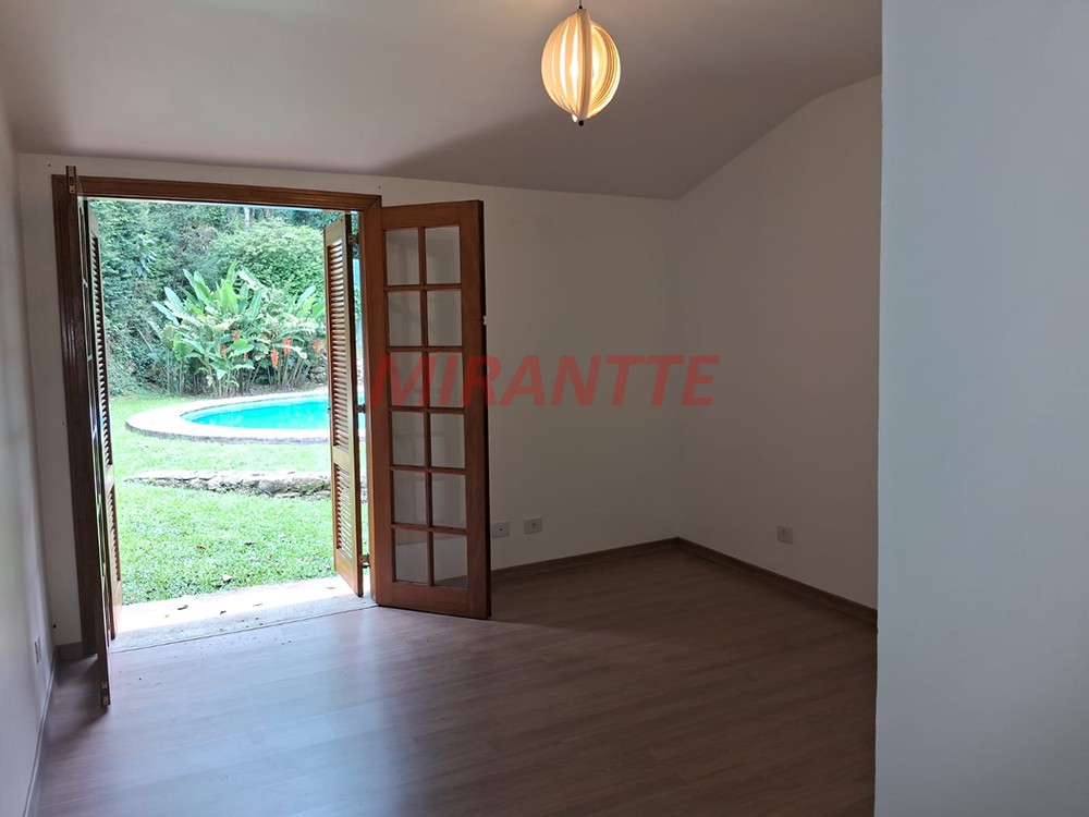 Casa terrea de 645m² com 4 quartos em Serra da Cantareira