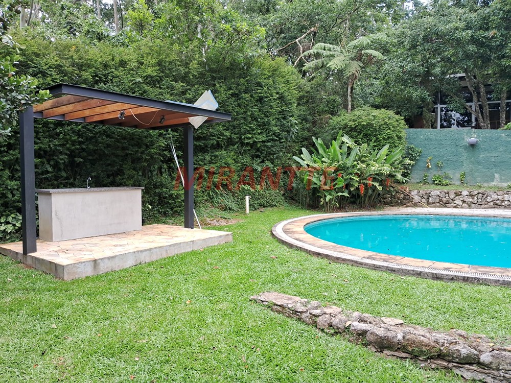 Casa terrea de 645m² com 4 quartos em Serra da Cantareira
