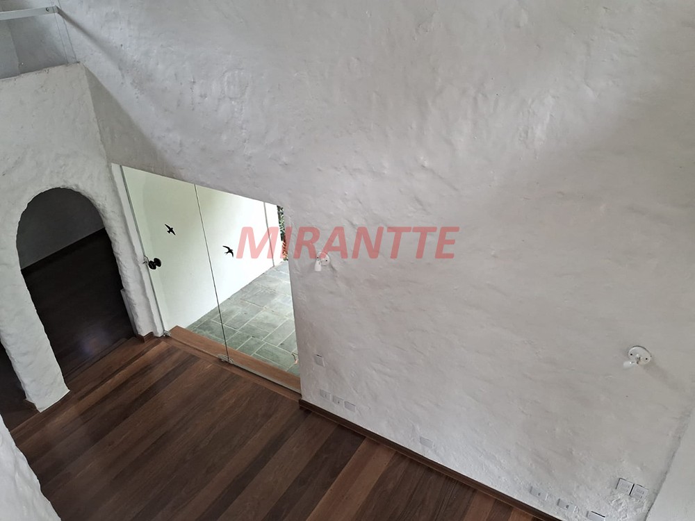 Casa terrea de 645m² com 4 quartos em Serra da Cantareira