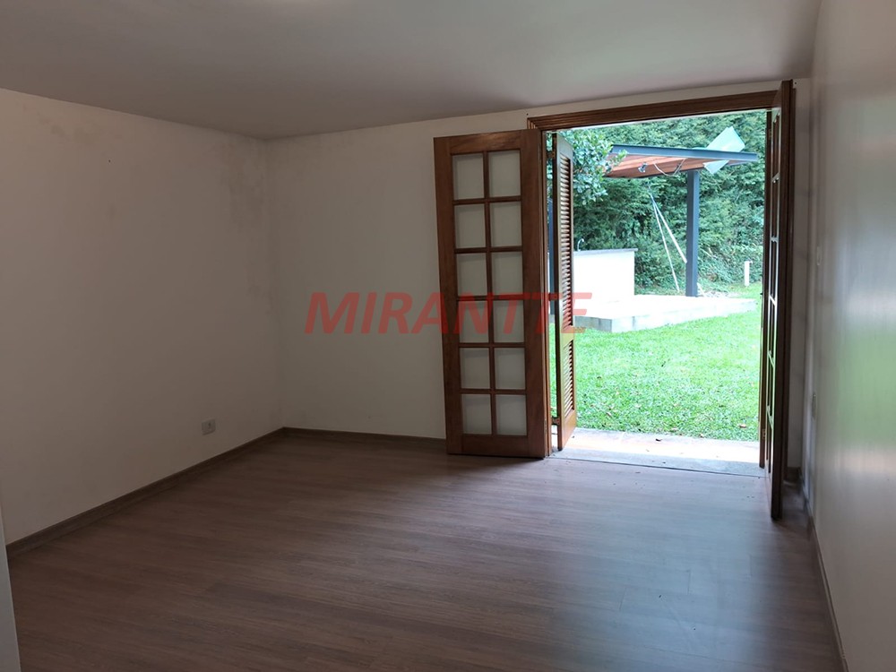Casa terrea de 645m² com 4 quartos em Serra da Cantareira