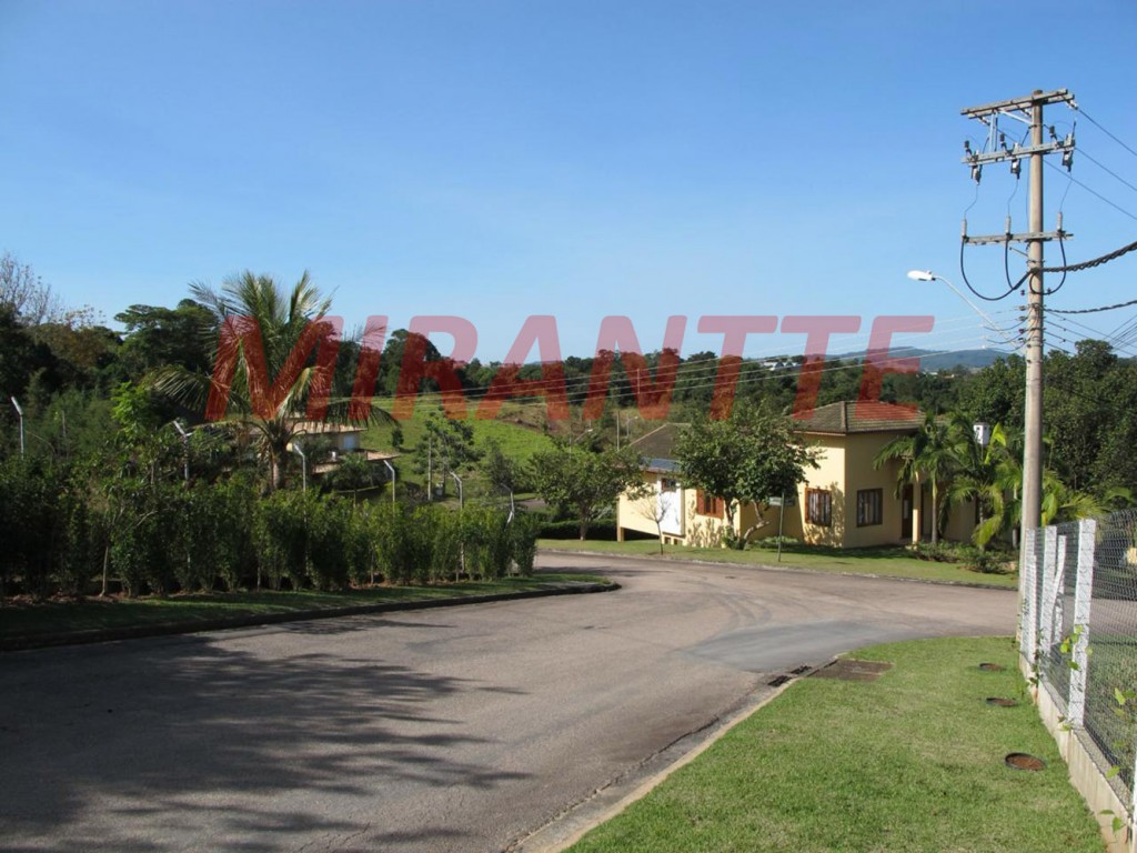 Terreno de 2100m² em Vista Alegre