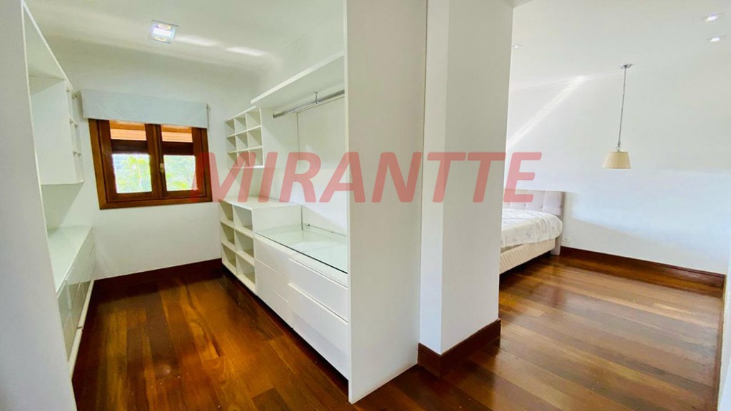 Cond. fechado de 700m² com 5 quartos em Serra da Cantareira