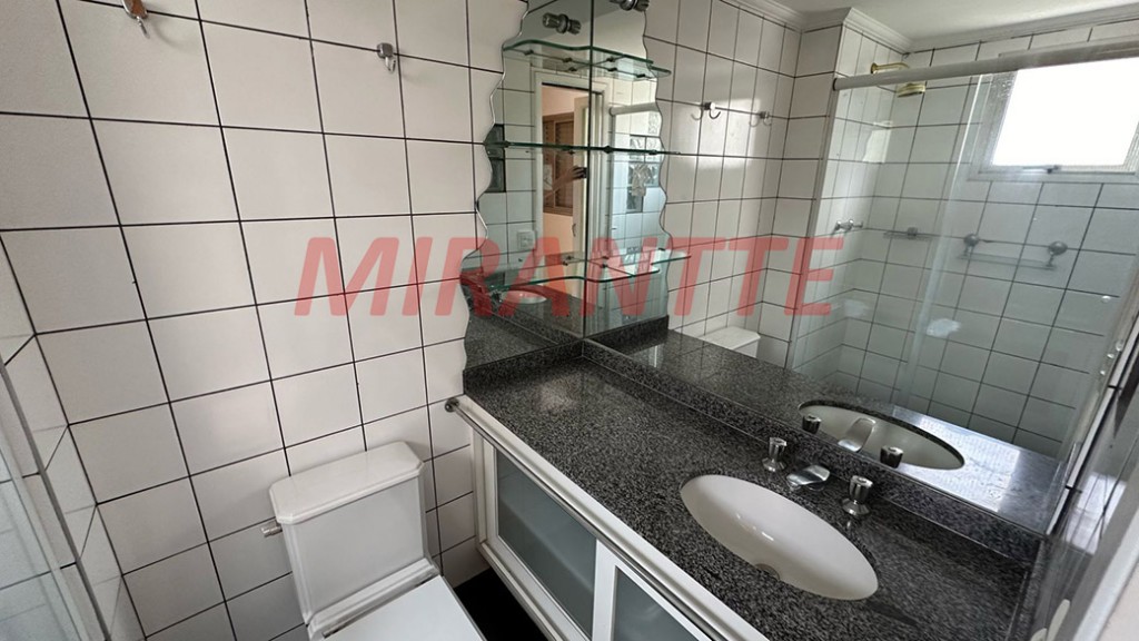 Apartamento de 57m² com 2 quartos em Santa Teresinha