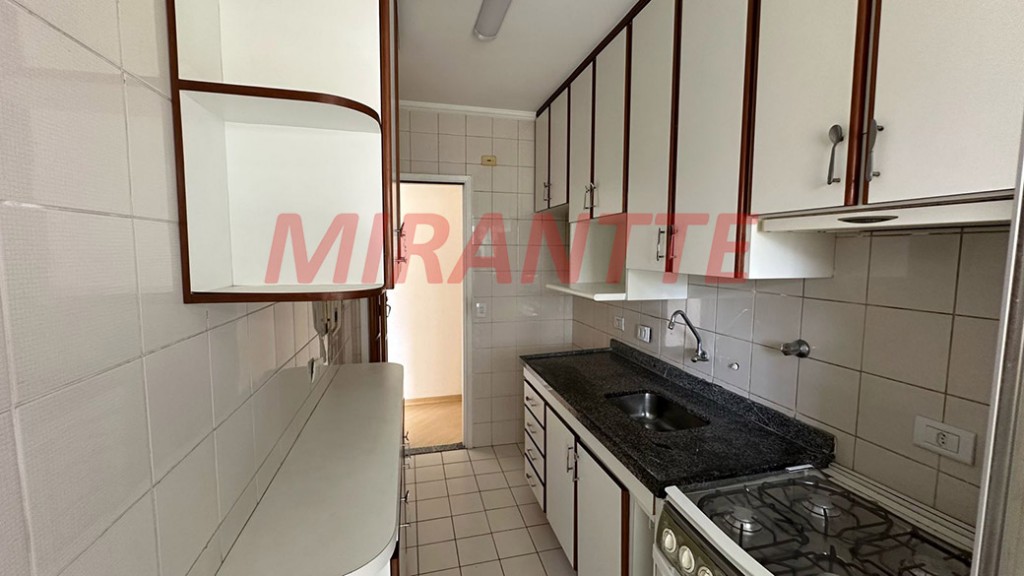 Apartamento de 57m² com 2 quartos em Santa Teresinha