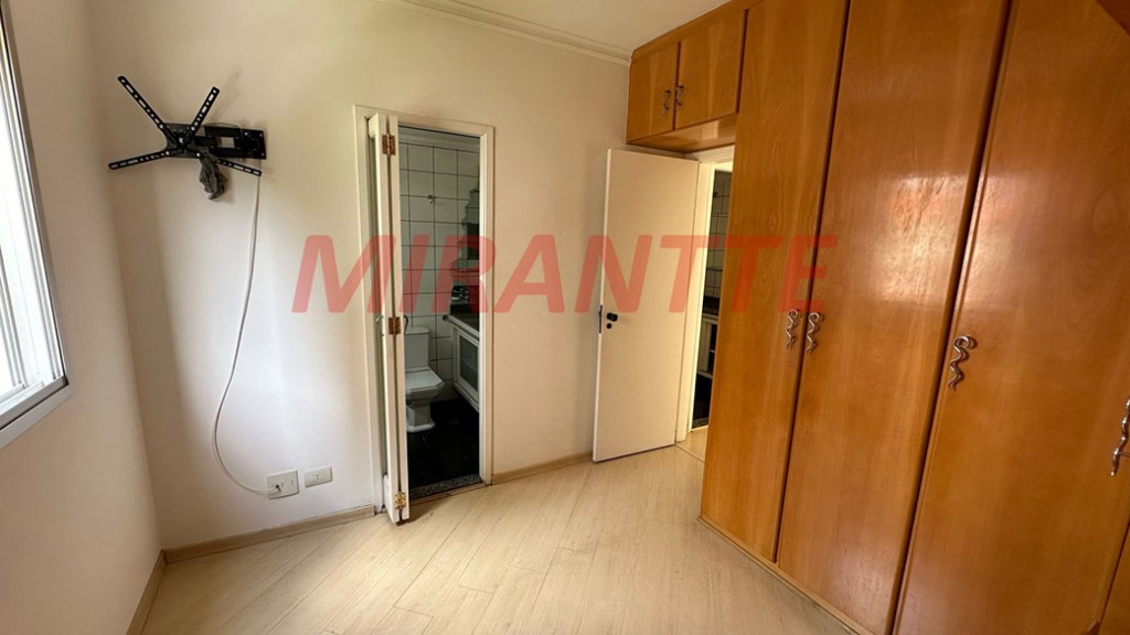 Apartamento de 57m² com 2 quartos em Santa Teresinha