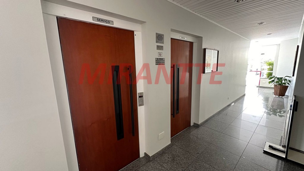 Apartamento de 57m² com 2 quartos em Santa Teresinha
