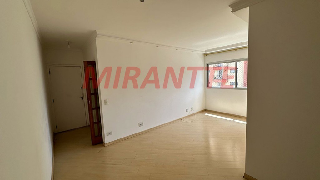 Apartamento de 57m² com 2 quartos em Santa Teresinha