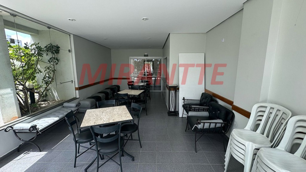 Apartamento de 57m² com 2 quartos em Santa Teresinha