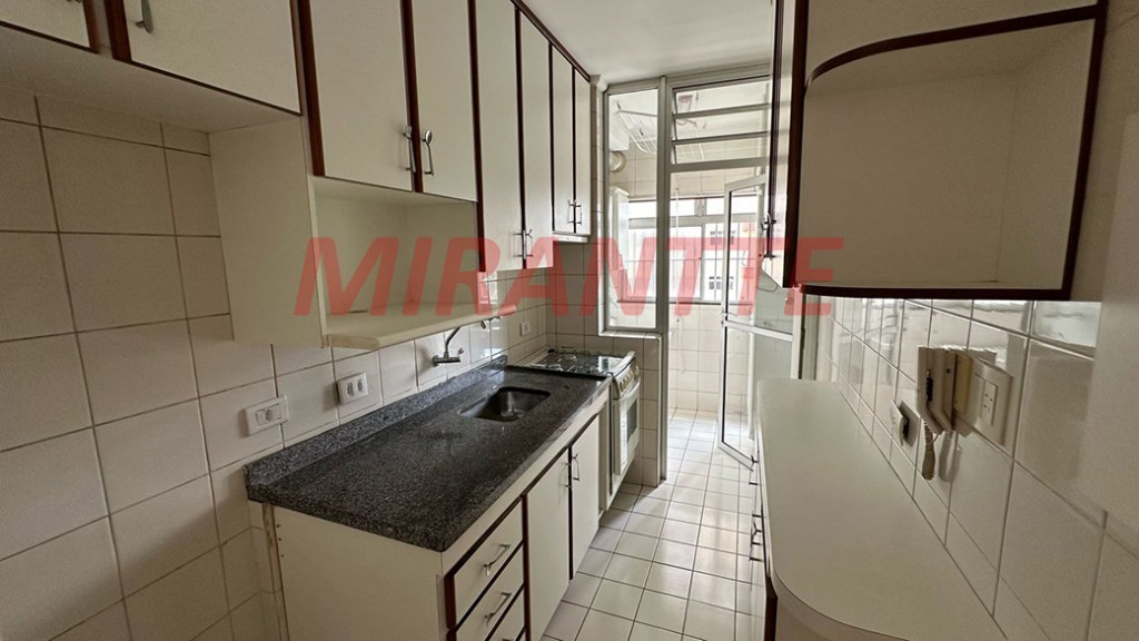 Apartamento de 57m² com 2 quartos em Santa Teresinha