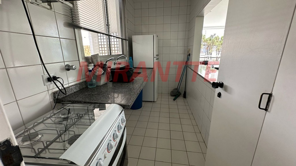 Apartamento de 57m² com 2 quartos em Santa Teresinha