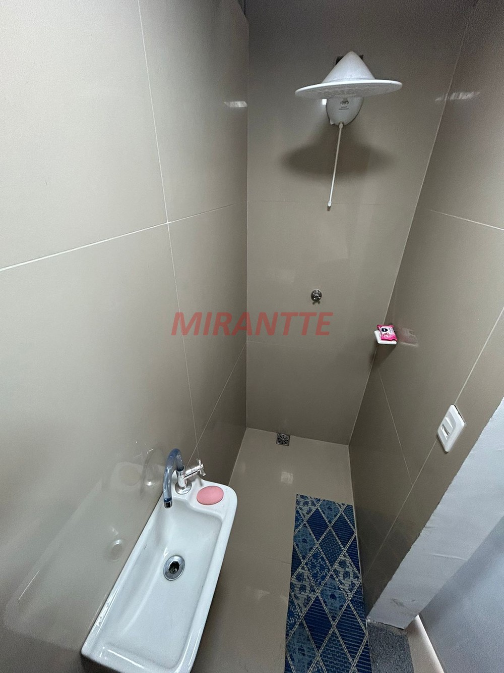 Sobrado de 332m² com 7 quartos em Laranjeiras
