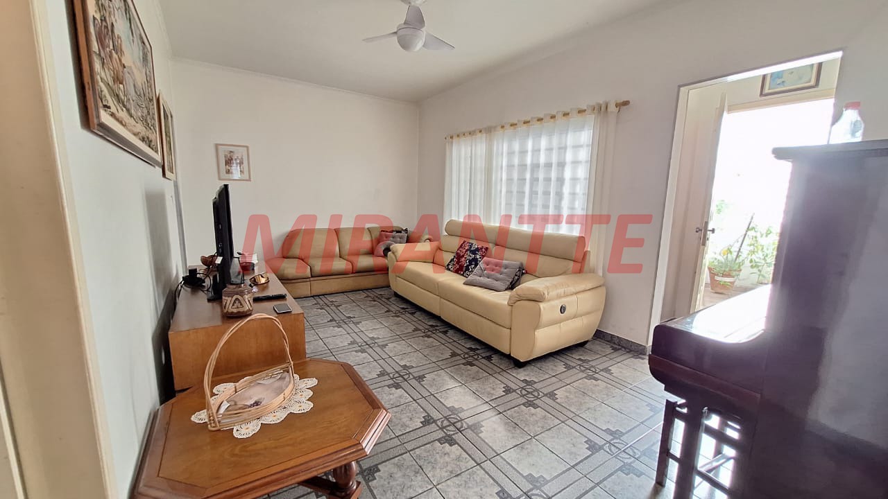 Casa terrea de 129m² com 2 quartos em Água Fria