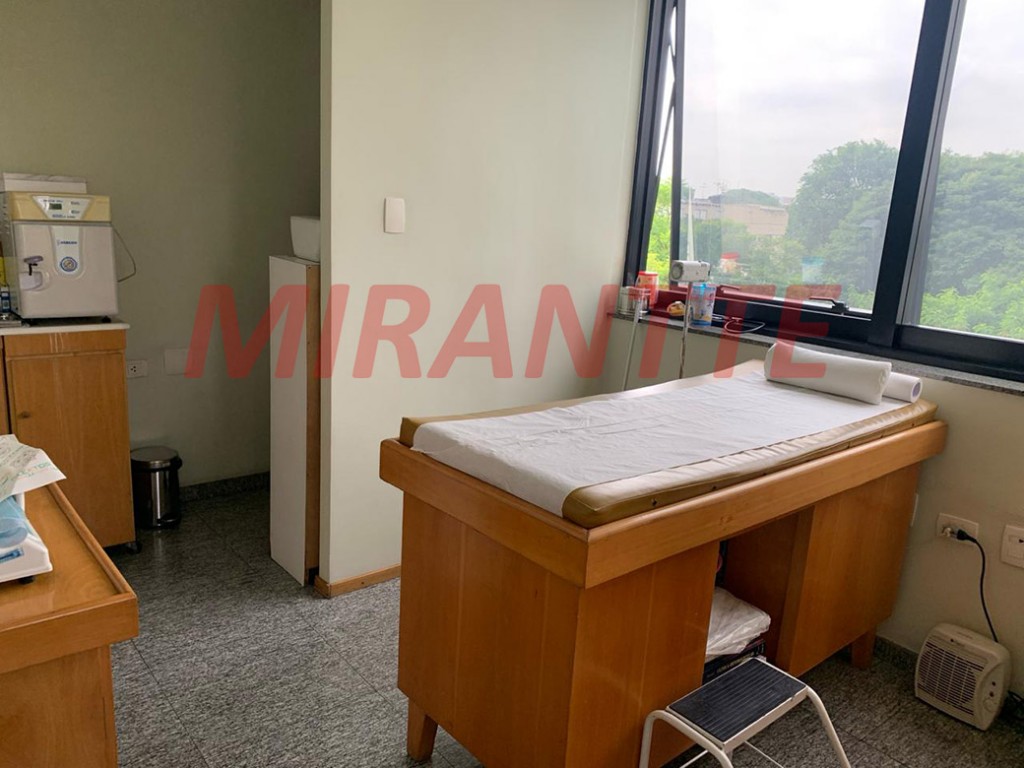 Conjunto comercial em Santana