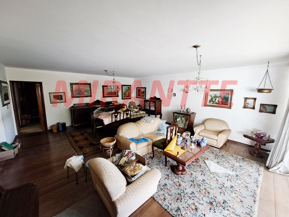 Casa terrea de 349m² com 4 quartos em Tremembe