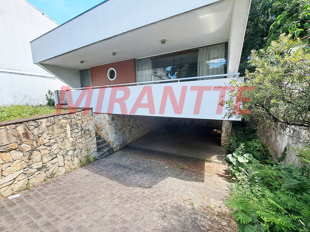 Casa terrea de 349m² com 4 quartos em Tremembe