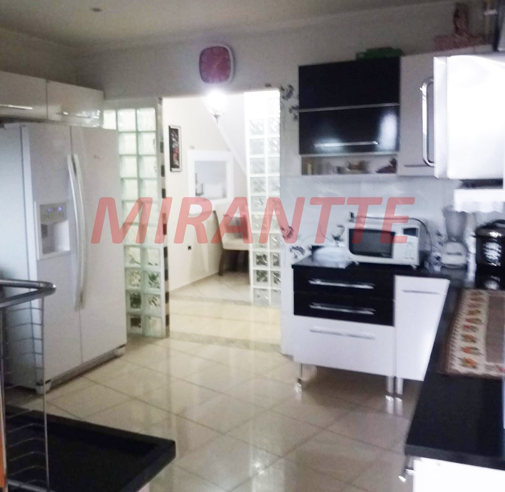 Sobrado de 136m² com 3 quartos em Jardim Vila Rica