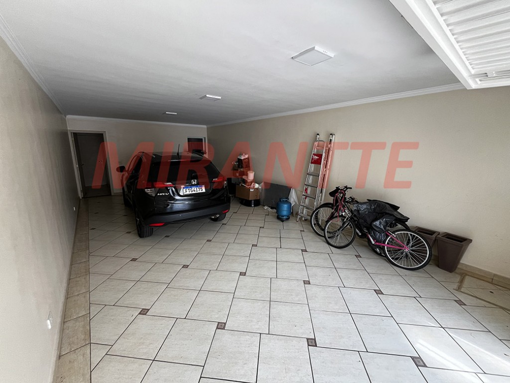 Sobrado de 184m² com 3 quartos em Santa Teresinha