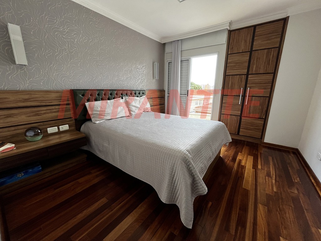 Sobrado de 184m² com 3 quartos em Santa Teresinha