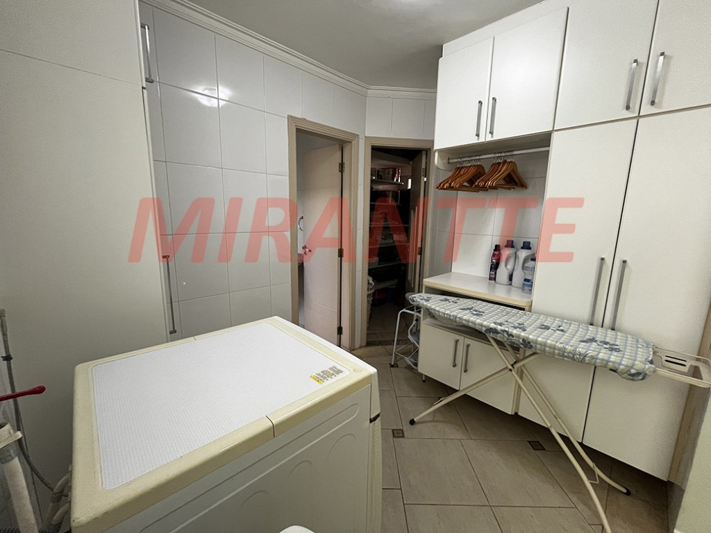 Sobrado de 184m² com 3 quartos em Santa Teresinha