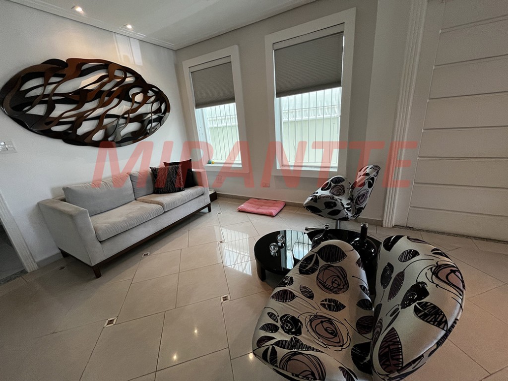 Sobrado de 184m² com 3 quartos em Santa Teresinha