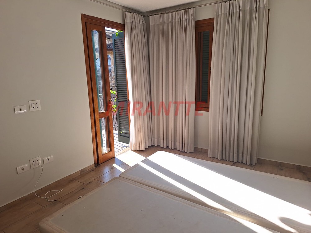 Sobrado de 248m² com 3 quartos em Serra da Cantareira