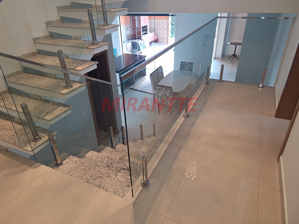 Sobrado de 248m² com 3 quartos em Serra da Cantareira